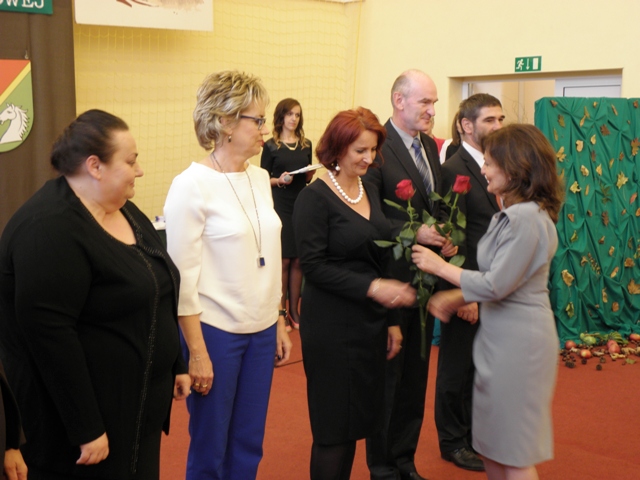 Ordery i odznaczenia nauczycielom wręczyła starosta koniński