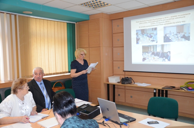 Przewodnicząca Halina Rogowska przedstawiła sprawozdanie z wykonania planu pracy Rady Seniorów Powia