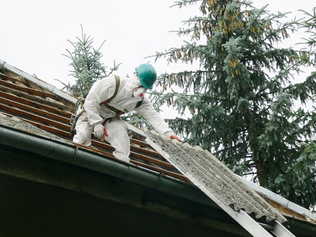 Dziewiąty rok realizacji programu usuwania azbestu