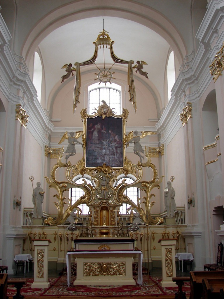Ołtarz w kościele klasztornym kamedułów pw. Narodzenie NMP w Bieniszewie