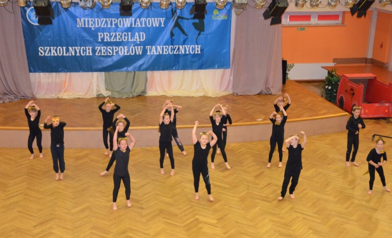 Prezentacje zespołów Międzypowiatowego Przeglądu Szkolnych Zespołów Tanecznych w Kleczewie