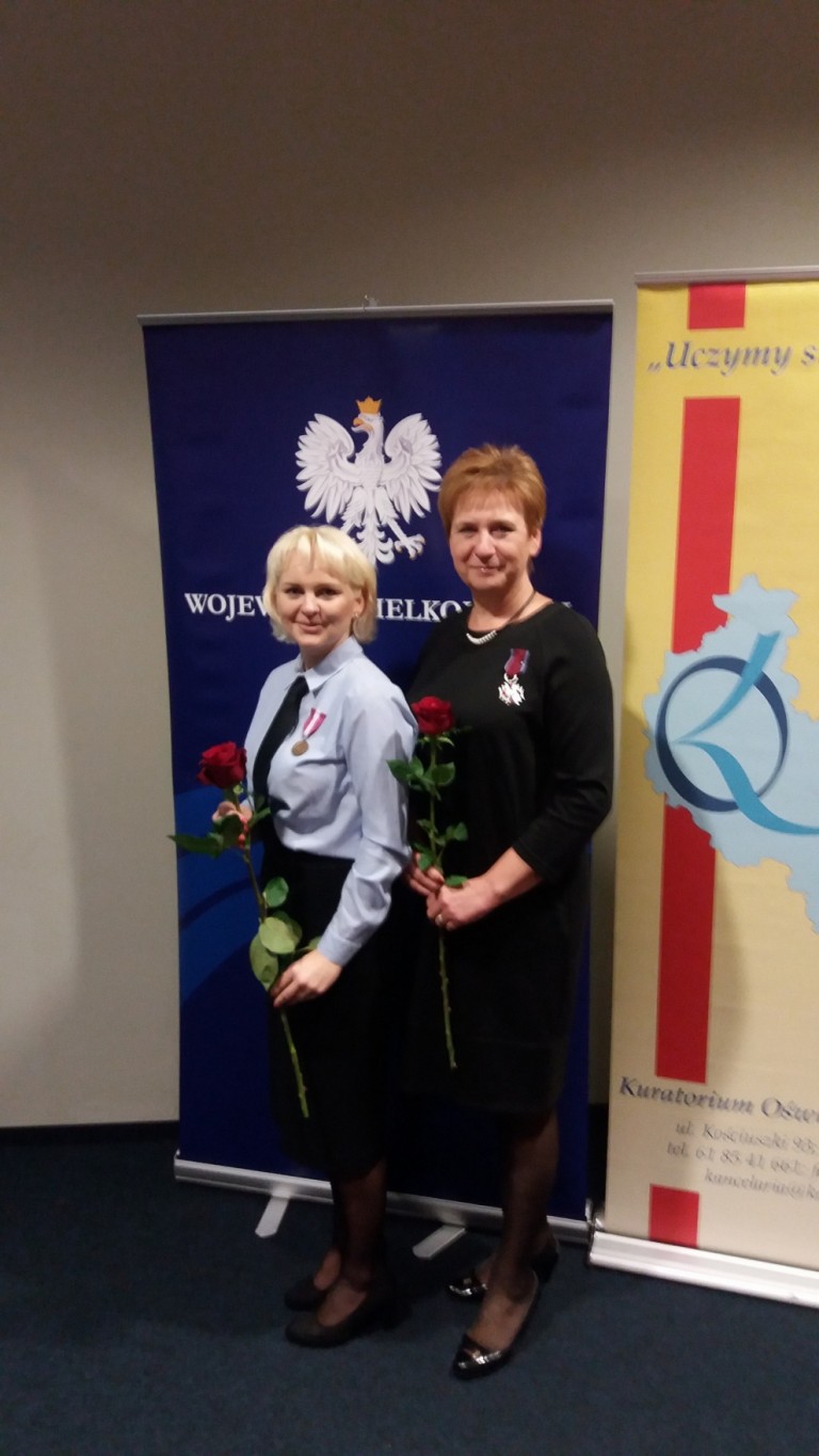 Joanna Gadomska oraz Elżbieta Sell – nauczycielki Zespołu Szkół Ekonomiczno-Usługowych w Żychlinie
