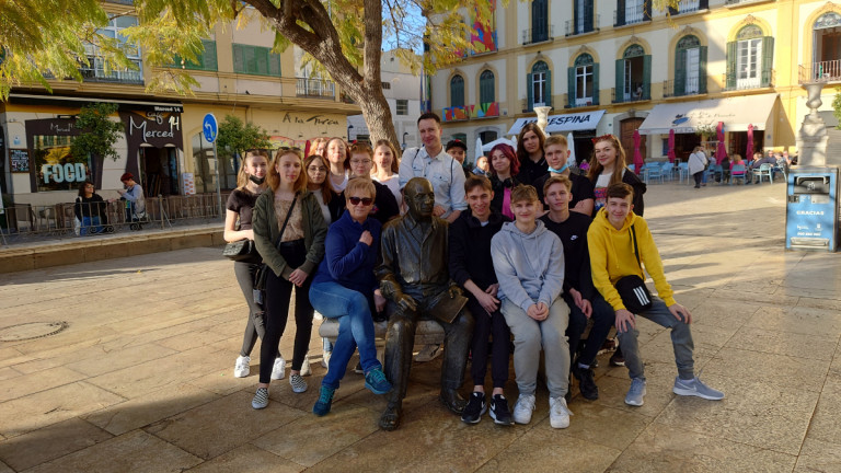 Uczniowie ZSEU w Żychlinie wrócili ze stażu w Hiszpanii