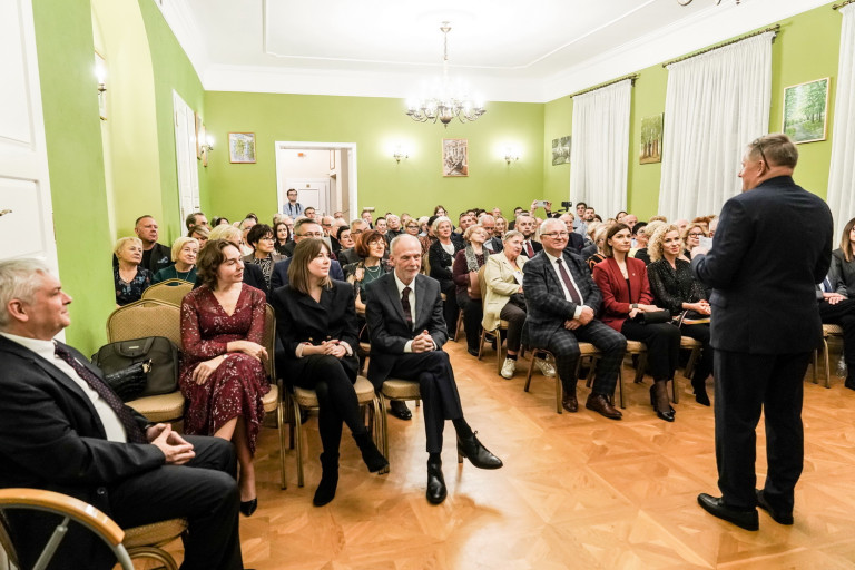 Chopin w blasku świec w Żychlinie