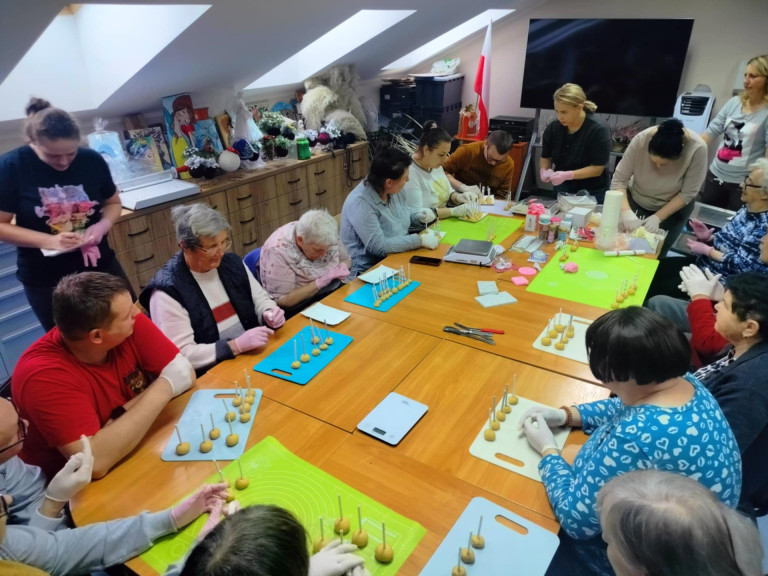 Cztery ściany to nie musi być cały Twój świat ? Środowiskowy Dom Samopomocy w Ślesinie