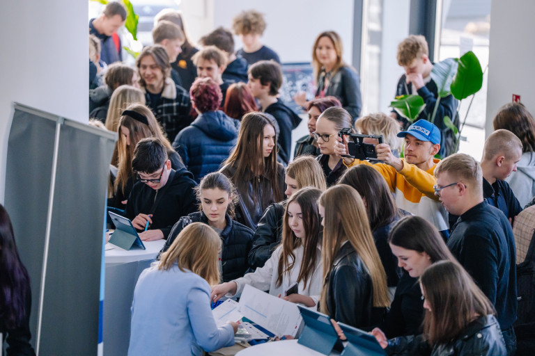 Kamera! Akcja! Transformacja! Młodzież z ZSEU w Żychlinie najlepsza w konkursie