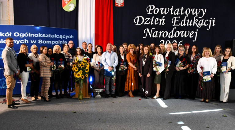 Powiatowy Dzień Edukacji Narodowej ? święto nauczycieli i pracowników oświaty