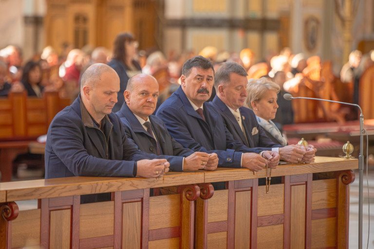 Niedziela Misyjna w Licheniu. Wspólna modlitwa o pokój na świecie