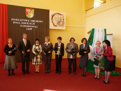 Nauczycielom z powiatu konińskiego podziękowano w Sompolnie