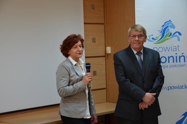 Od lewej: Jadwiga Galińska  - Dyrektor Delegatury Inspekcji Handlowej w Koninie ora Jacek Wysocki - 