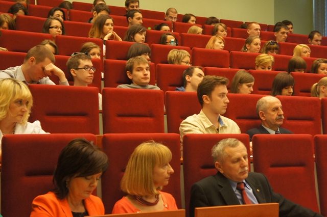 Uczestnicy konferencji naukowej pn. Subregion koniński – 15 lat po reformie administracyjnej