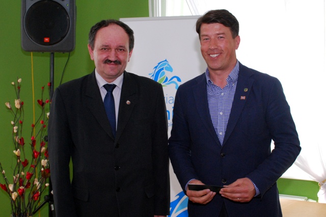 Od lewej:  Mirosław Durczyński - Przewodniczący Komisji Statutowo-Regulaminowej oraz Daniel Bednarek