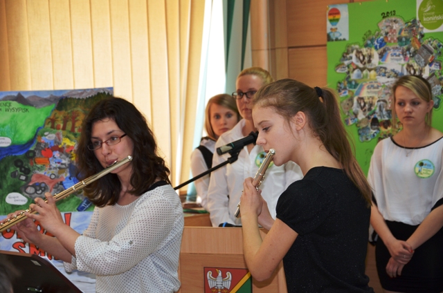 Występ w wykonaniu uczennic ze Szkoły Muzycznej im. I. Paderewskiego w Koninie