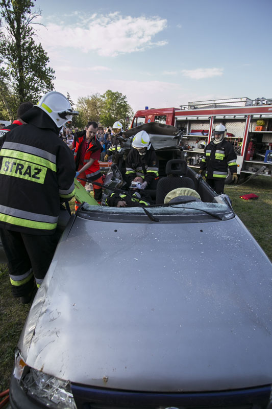 Pokaz ratownictwa przygotowany przez konińską straż pożarną oraz ratowników Wielkopolskiego Centrum 