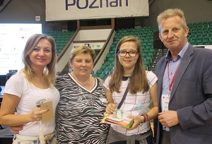 Wychowankowie rodzin zastępczych na pikniku zawodowym w Poznaniu