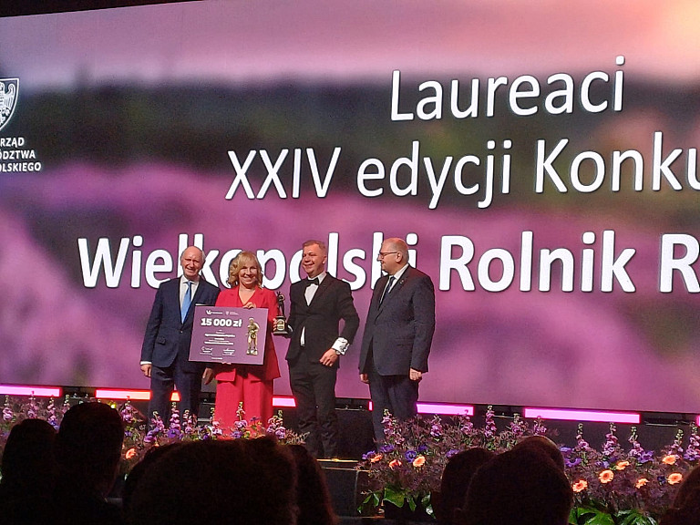 Rolnicy z powiatu konińskiego z tytułem Wielkopolski Rolnik Roku 2024