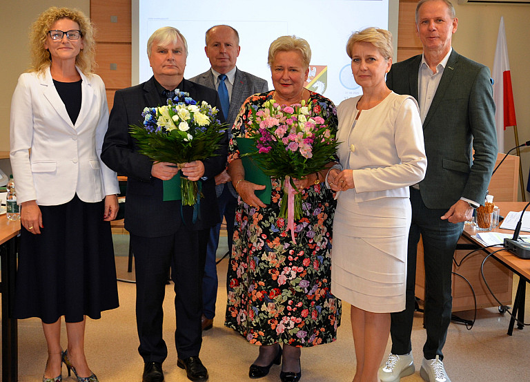 Powiat koniński pożegnał dyrektorów szkół odchodzących na emeryturę