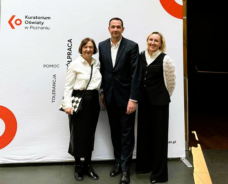 Uznanie dla nauczycieli z Kleczewa – prestiżowe nagrody i medale