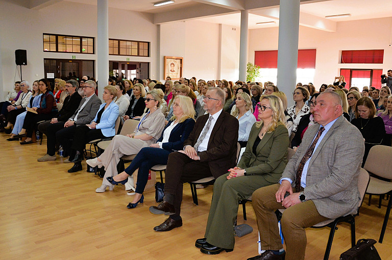 Pokolenie w potrzebie – eksperci o wyzwaniach w pracy ze współczesną młodzieżą