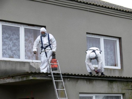 Trzeci rok realizacji Programu usuwania azbestu